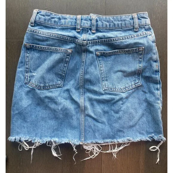 Topshop Denim Skirt Raw Hem Medium Wash Mini Size 6 - Picture 4 of 6